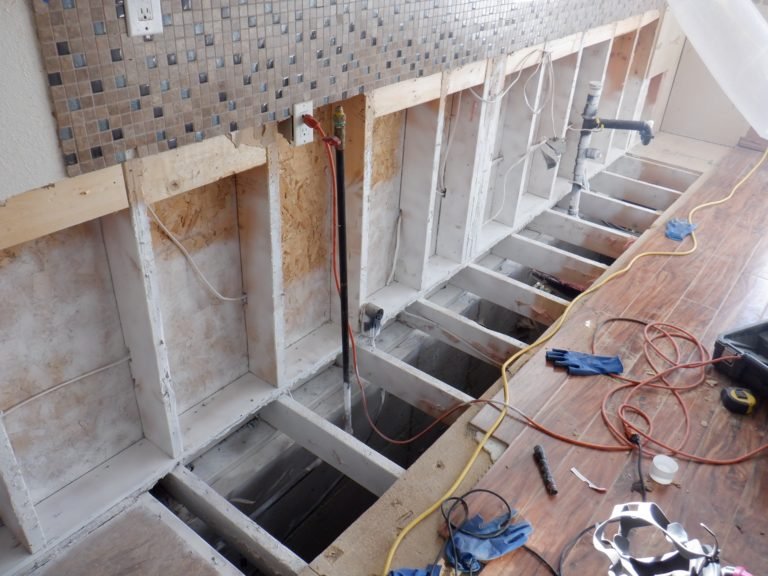 Building restoration service after storm damage Utah